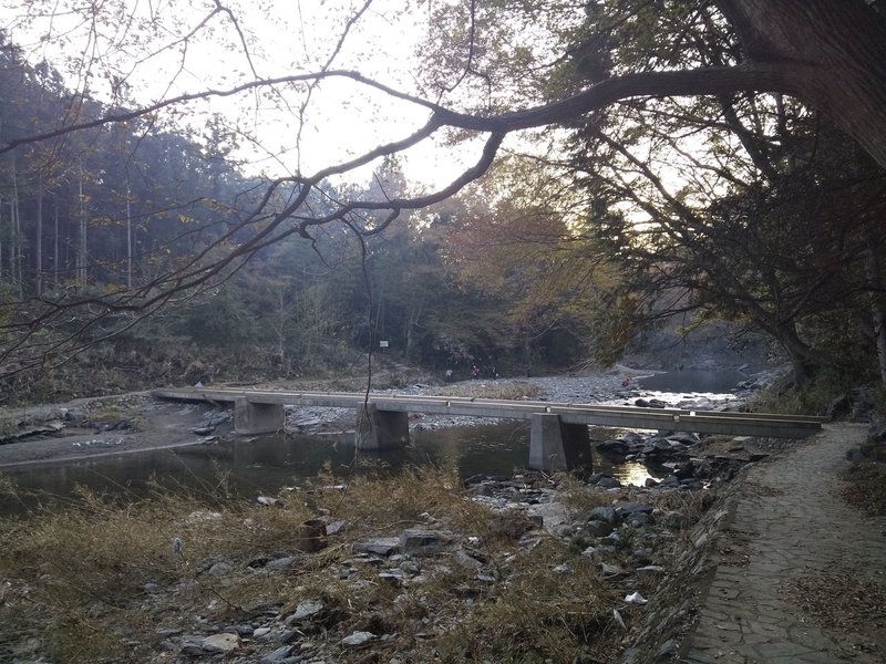 20191116嵐山渓谷5冠水橋