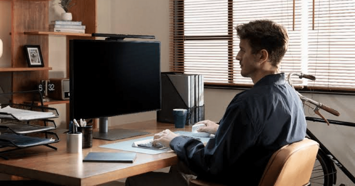 BenQ ScreenBar Pro-全人類購入したほうがいい｜りさ