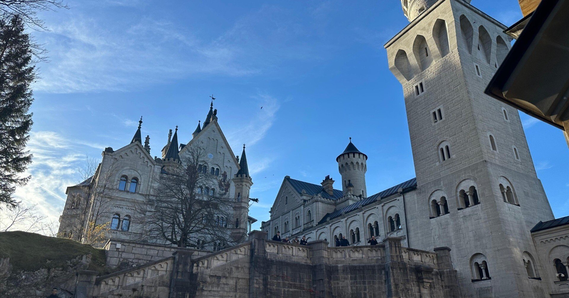 ノイシュヴァンシュタイン城は、まるで徳島の大塚国際美術館のようだっ