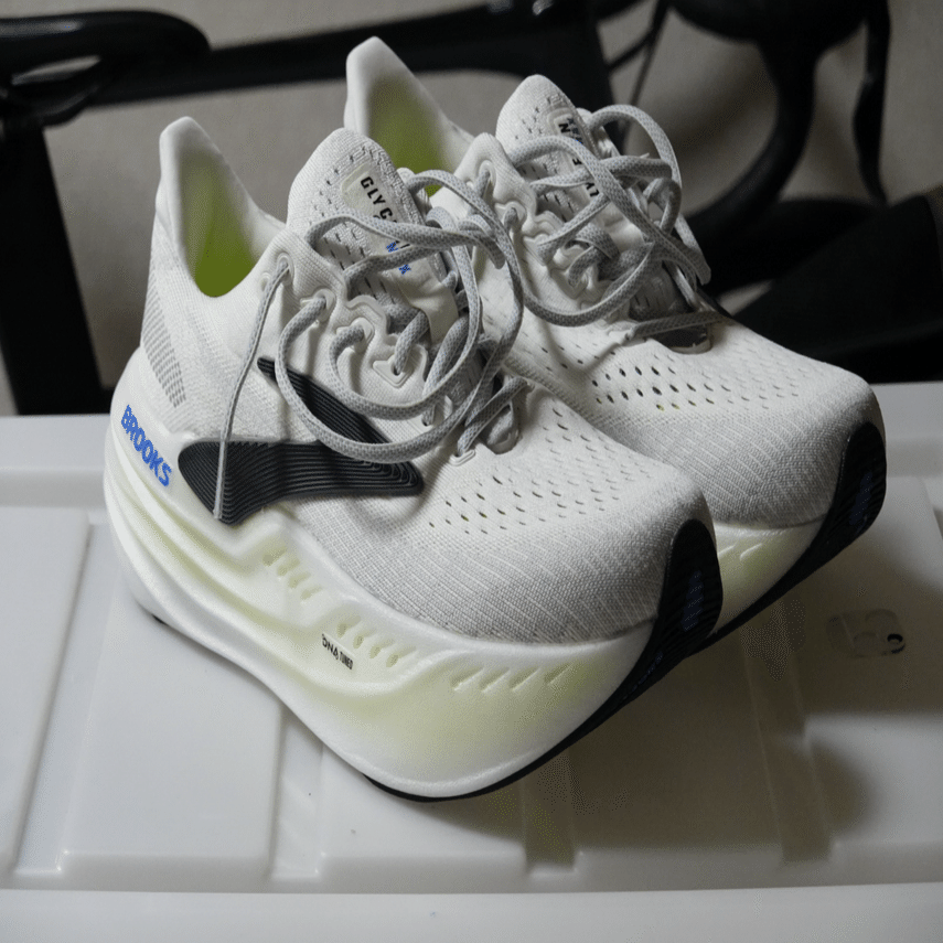 極美品　ブルックス グリセリンマックス25.5 Glycerin MAX (グリセリンMAX ブラック/ブルー)