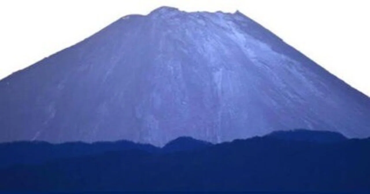 富士山の初冠雪｜祭門飛鳥