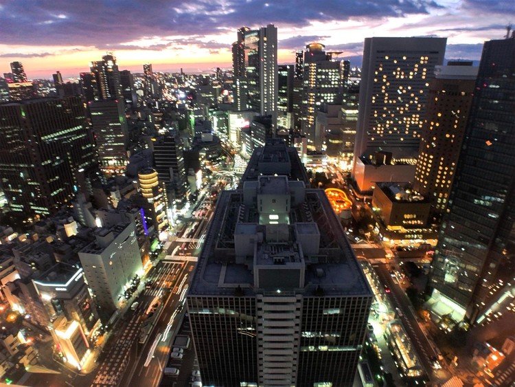 【 Beautiful scenery #1 】

大阪第三ビルの31,32階は非常に景色がいいです。
是非みなさんも一度訪れてみてください！
