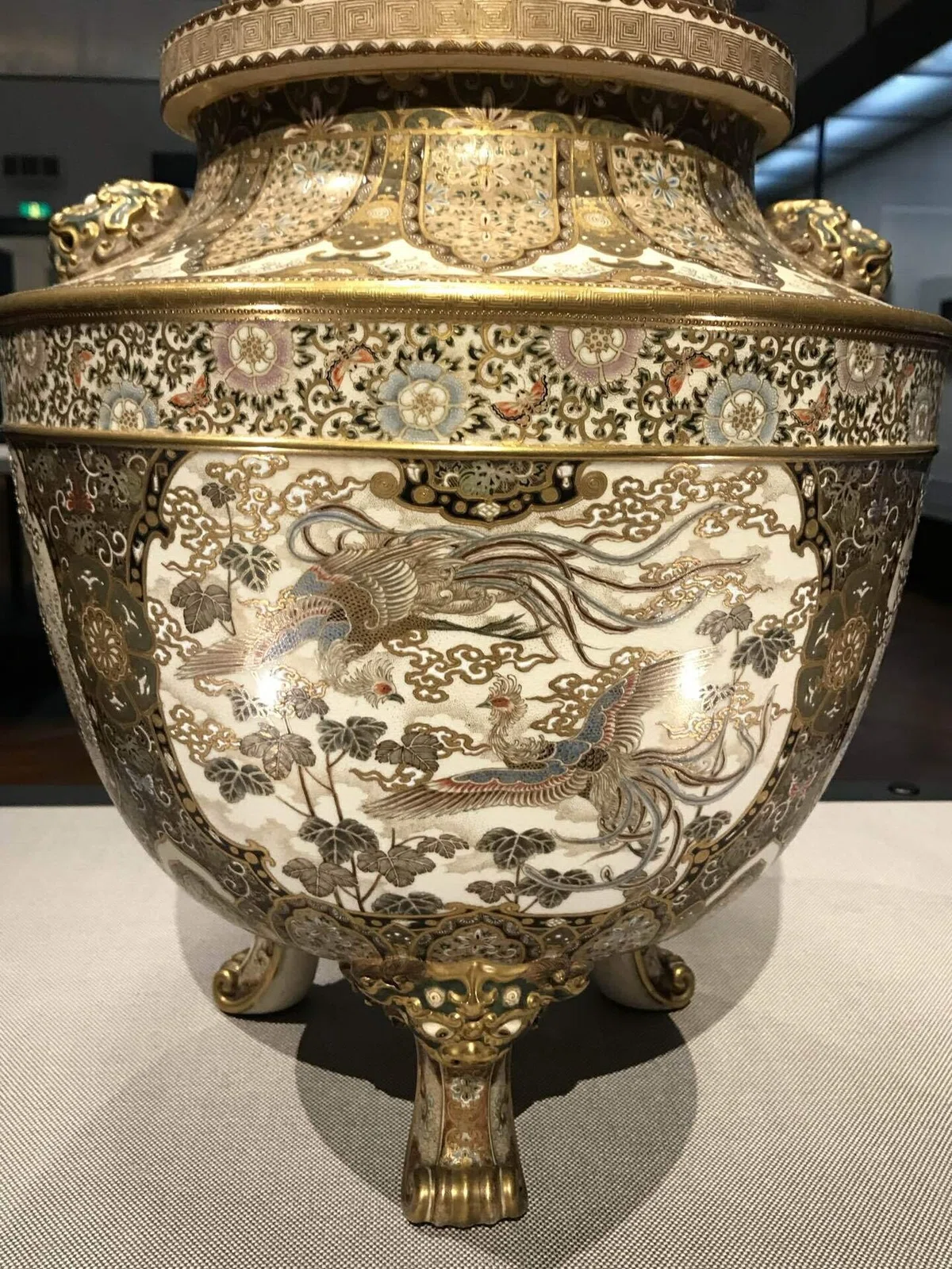 東京国立博物館で錦光山宗兵衞作「色絵金欄手鳳凰文飾壺」がご覧になれ 