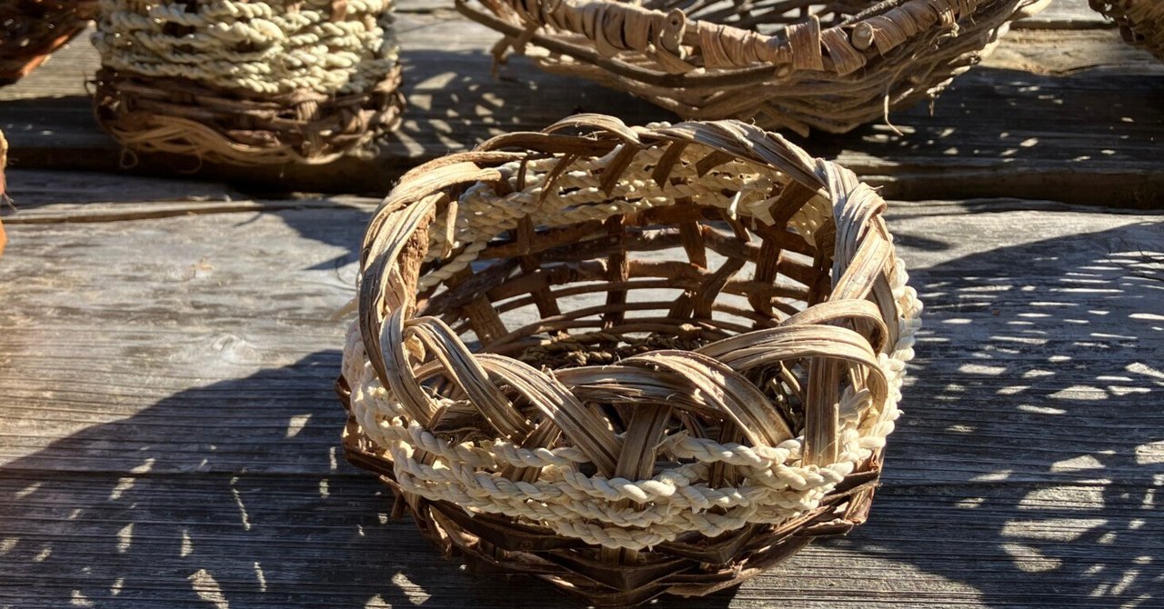 オオヅヅラフジ 自然素材 リース 国産 ツル 蔓 カゴバッグ素材 大葛藤 籠 オオヅヅラフジ 自然素材 リース 国産 ツル 蔓 カゴバッグ素材 大葛藤