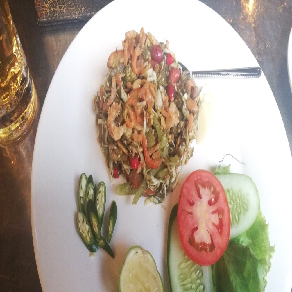 病みつきになるお茶の葉サラダ laphet thoke（ラペットゥ）｜MUTSUMI