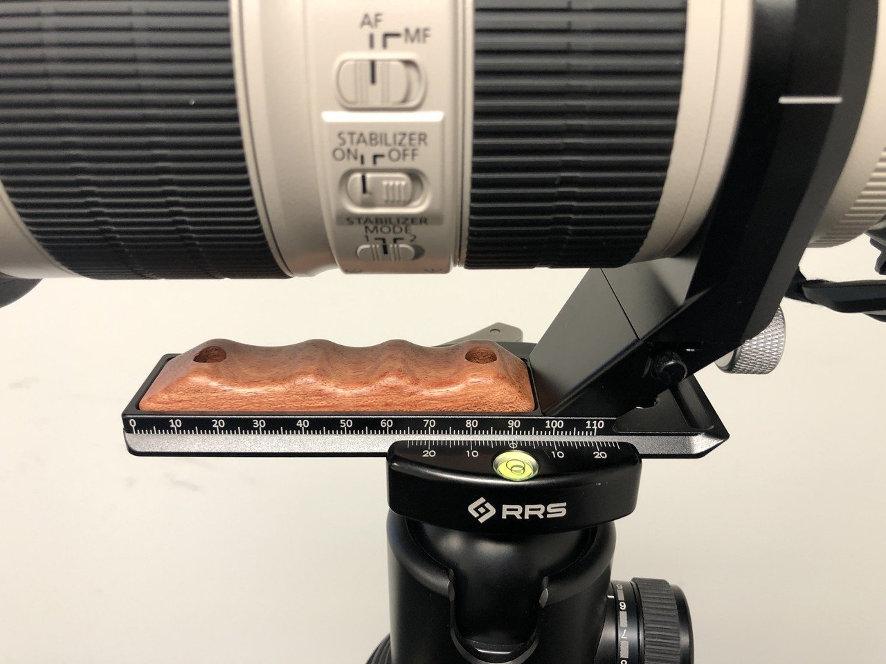 SmallRigの三脚座｜MOJA MOJA