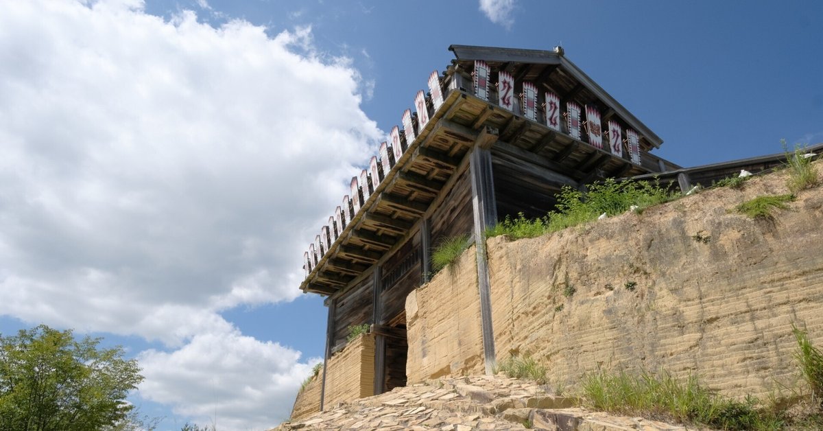 極稀少琉球古瓦城郭寺社灰茶褐色２００〜３３０年前頃レア当時物希少資料コレクション 極稀少琉球古瓦城郭寺社灰茶褐色200〜330年前頃レア当時物