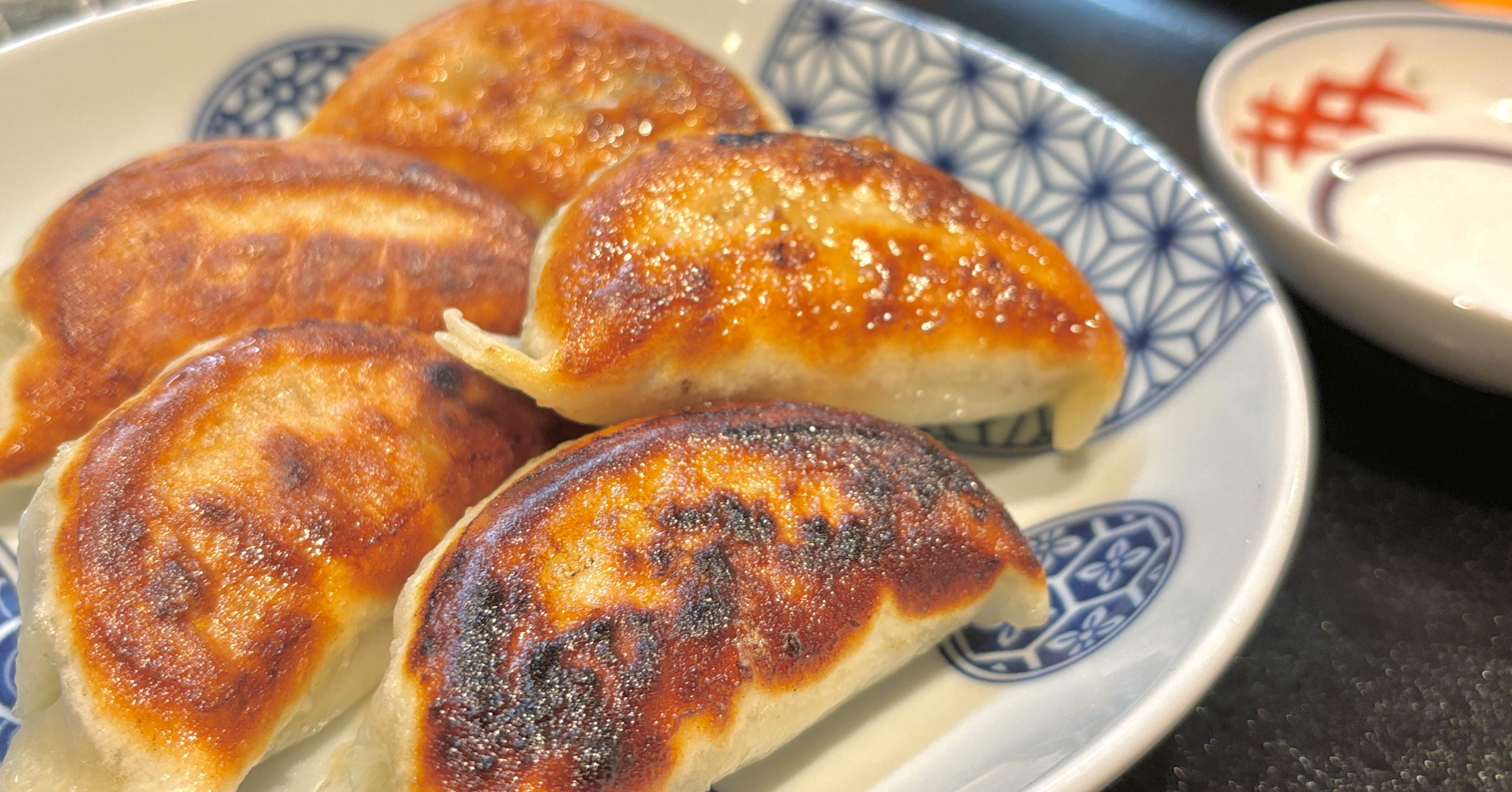 ひと手間があるからおいしく焼ける！ こだわりの餃子の店