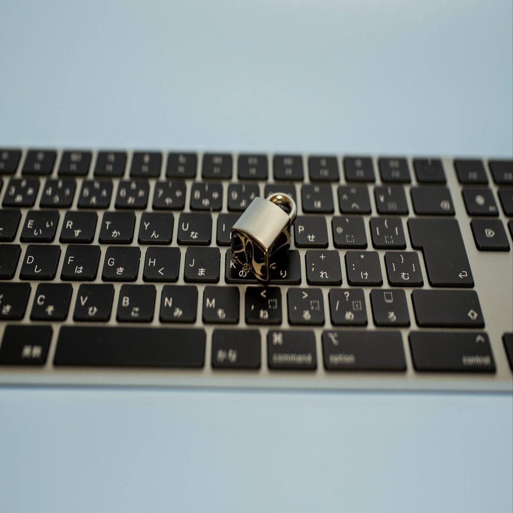 Touch IDが便利という理由だけで、危うく純正キーボードを買うところ