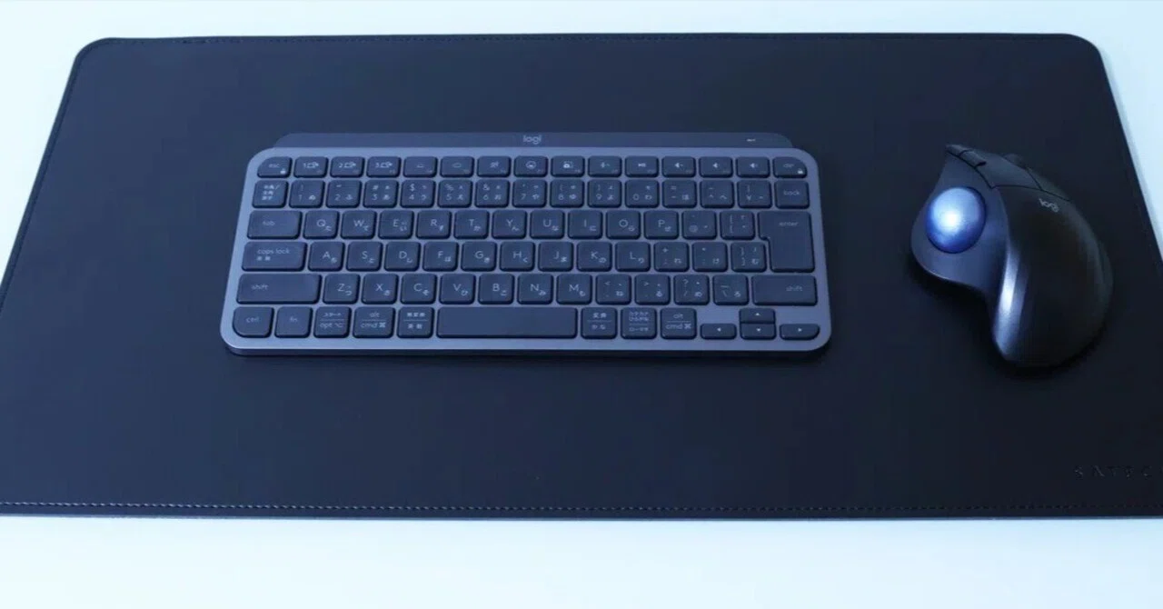 【新品同様】Satechi Bluetoothキーボード& デスクマット Satechiのデスクマットを購入したのでレビューする｜ケンザキ【商品