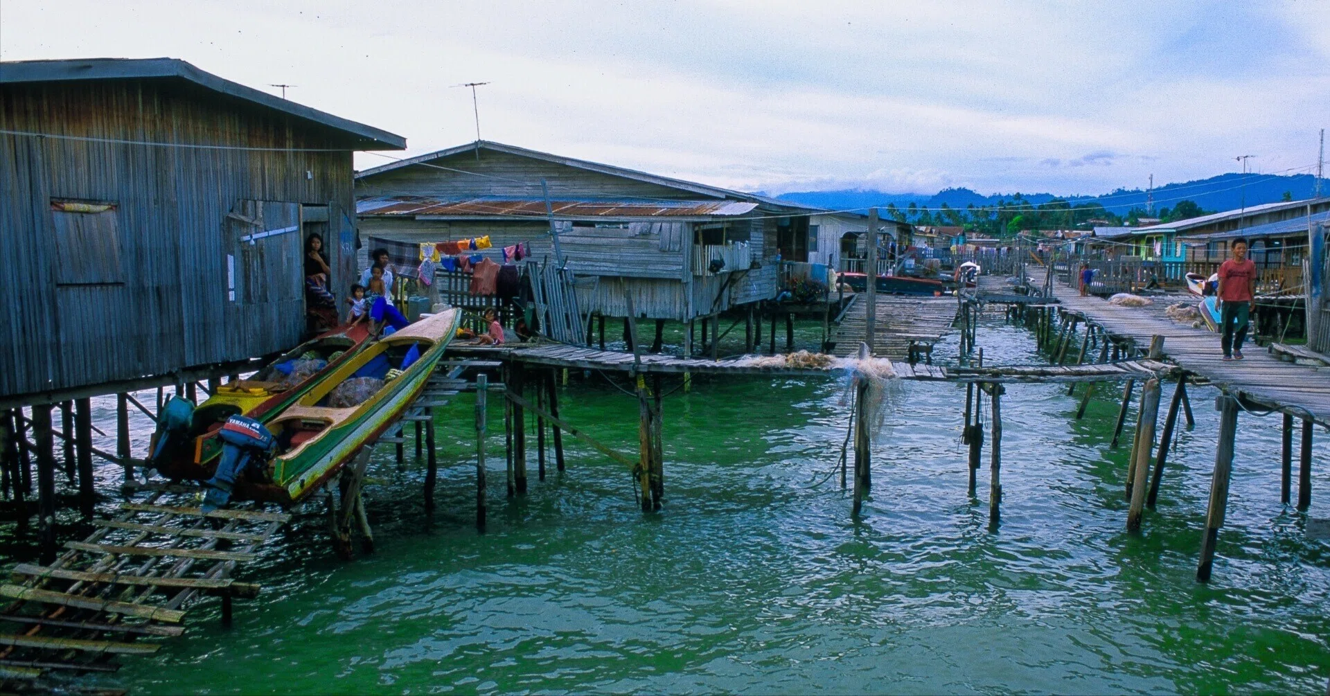 世界の民族と生活〈10〉東南・南アジア (1981年) アジアの海の上に暮らす、生粋の海洋民族たち。 【Column- 潮気、の
