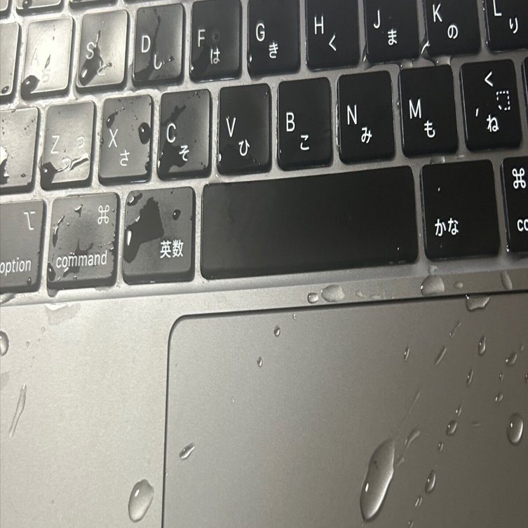 MacBook Airに水を思いっきりこぼした結果｜橋本亮二