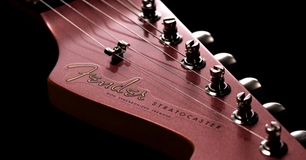 バーガンディミスト　マッチングヘッド　コンポーネント　Cher 好き　ストラト Char Stratocaster Burgundy登場！｜Charley Yang