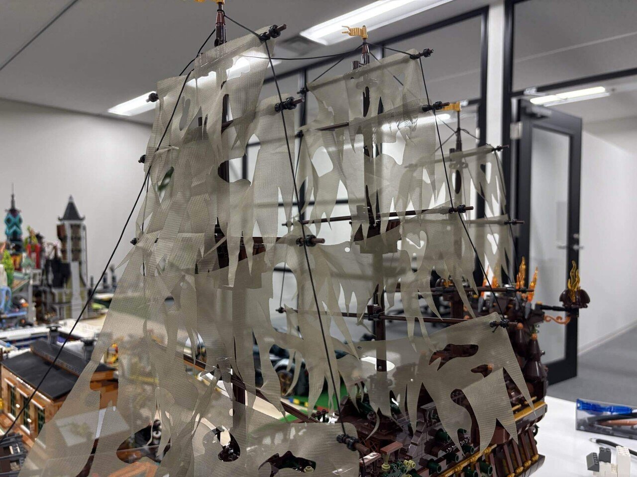 フライングダッチマン号〜24Buildsシリーズ〜｜YOSHINANI, Inc