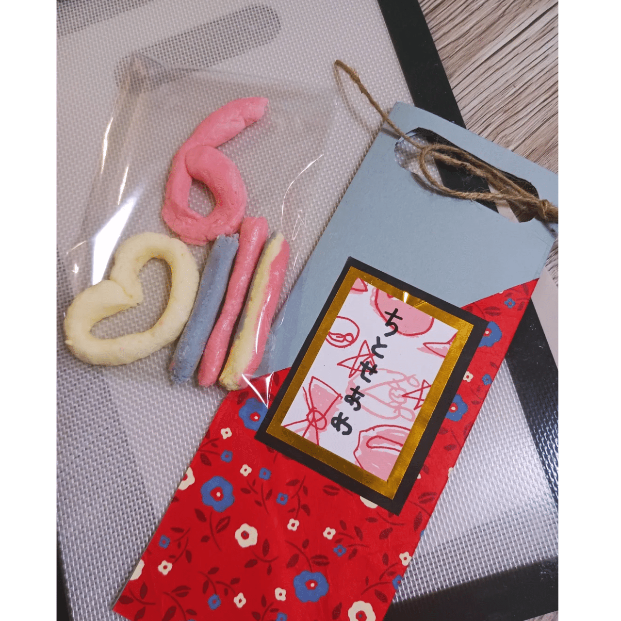 七五三】 千歳飴を手作りしたよー。 せっかくなので袋も作ってみ