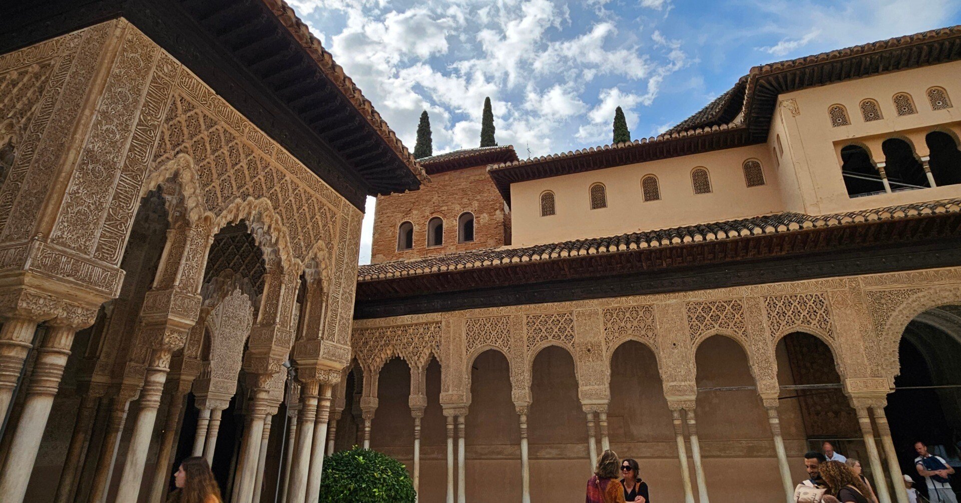 世界遺産アルハンブラ宮殿 シニアのドキドキ海外旅行｜自由人の