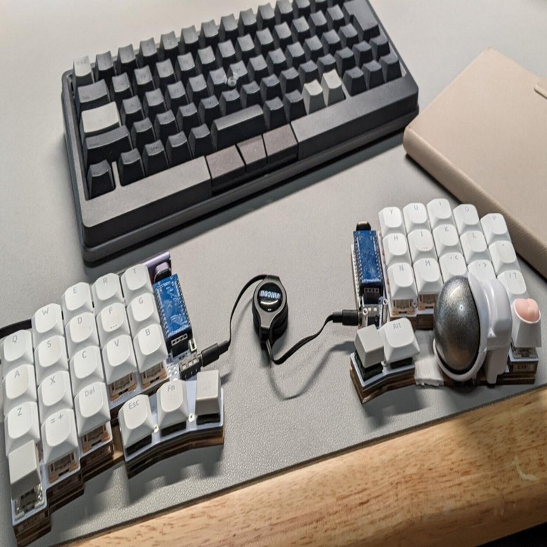 普通のキーボードからkeyball39に移行して半年。弊害は