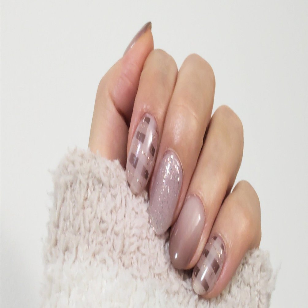 秋色チェック柄ネイルにチェンジ♡（11月12日火曜日）｜YOUさん