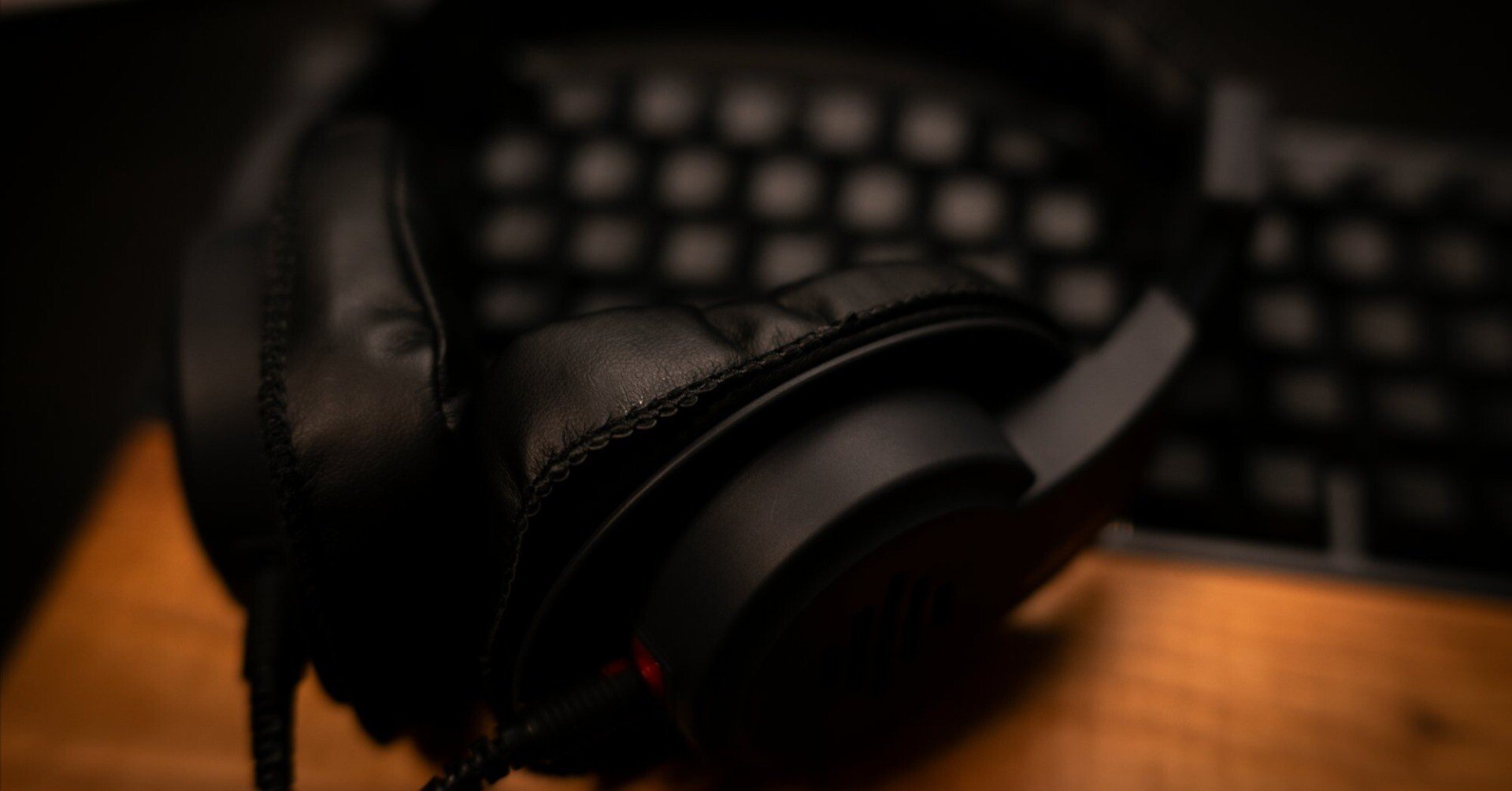 城下工業 SOUNDWARRIOR SW-HP300 ヘッドホンレビュー｜twofaults