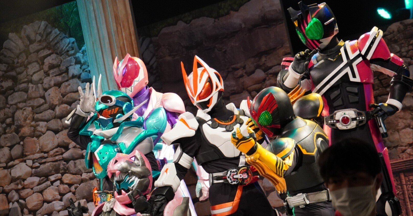 仮面ライダー大集合！！！ ついにファイナル！大迫力のバイクバトルが熱狂的支持を集める「仮面