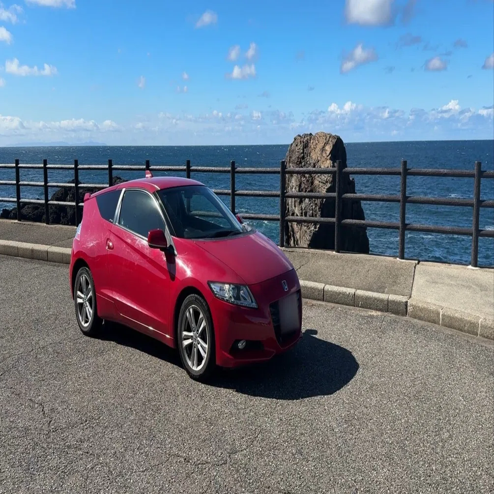 CR-Z(6MT)】刺激的なハンドリングとエンジンで身軽に走れる｜富田 賢治