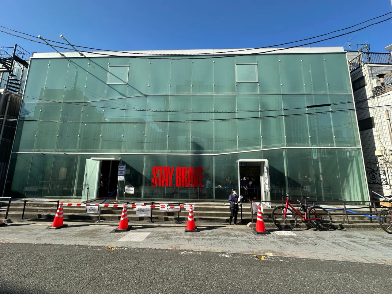 草彅剛ヴィンテージデニム展示会「STAY BRAVE」開催 草彅剛ヴィンテージデニム展示会「STAY BRAVE」開催