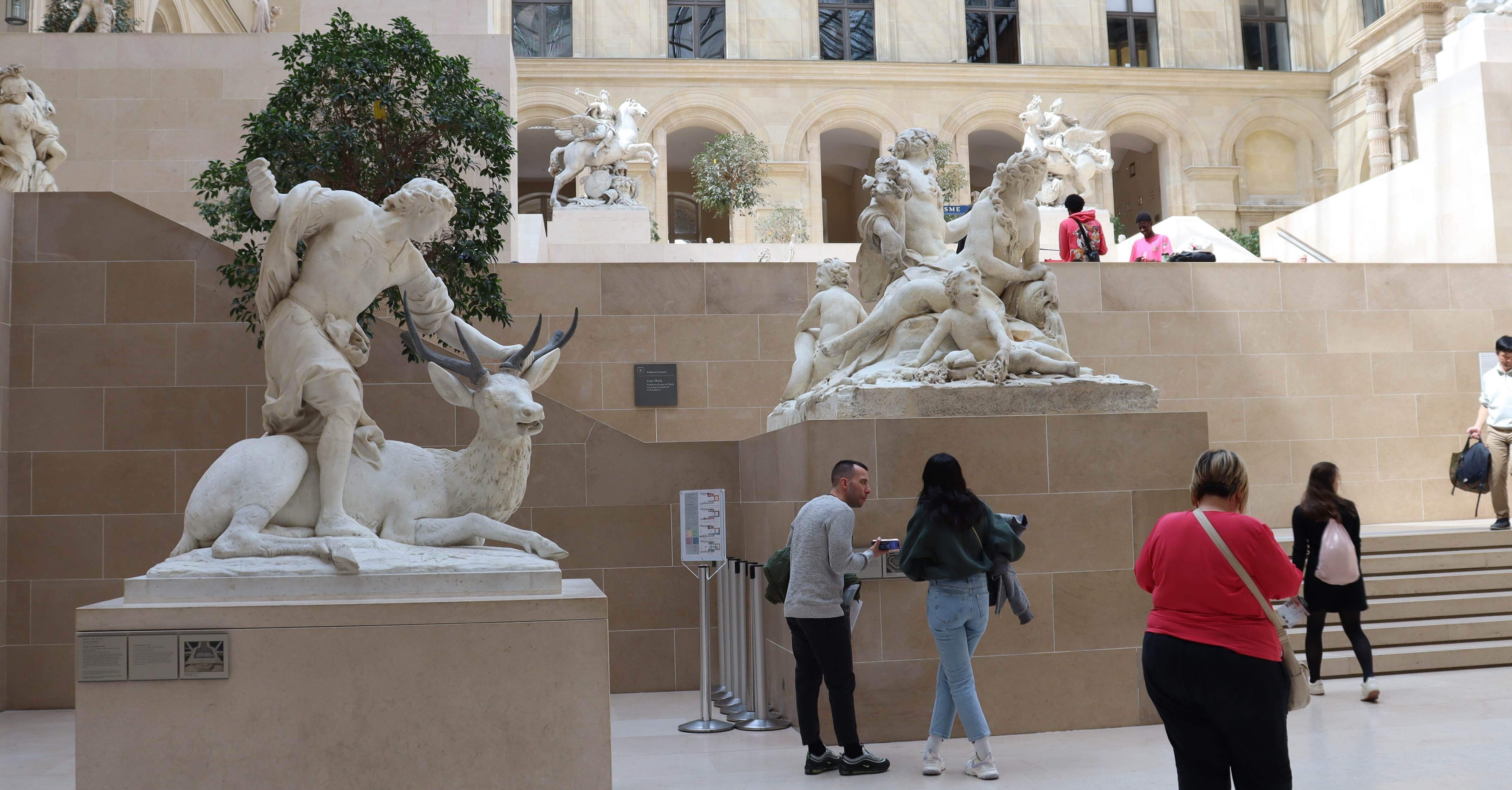 ひとりでパリを旅した話13】疲れきった脳でルーブル美術館について