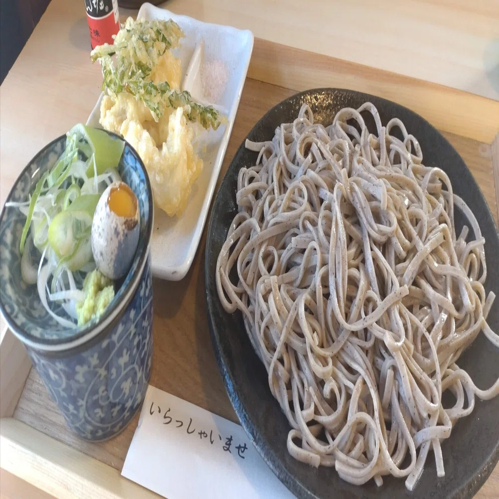 川崎市多摩区】艶やかな100%そば粉の田舎そばとサクサクのとり天を