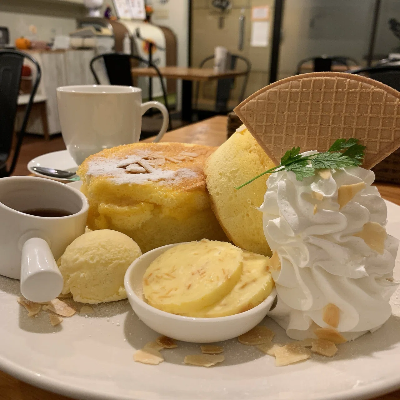 老いた胃に詰め込むふわふわパンケーキ自慢（Fuwattoまるやま