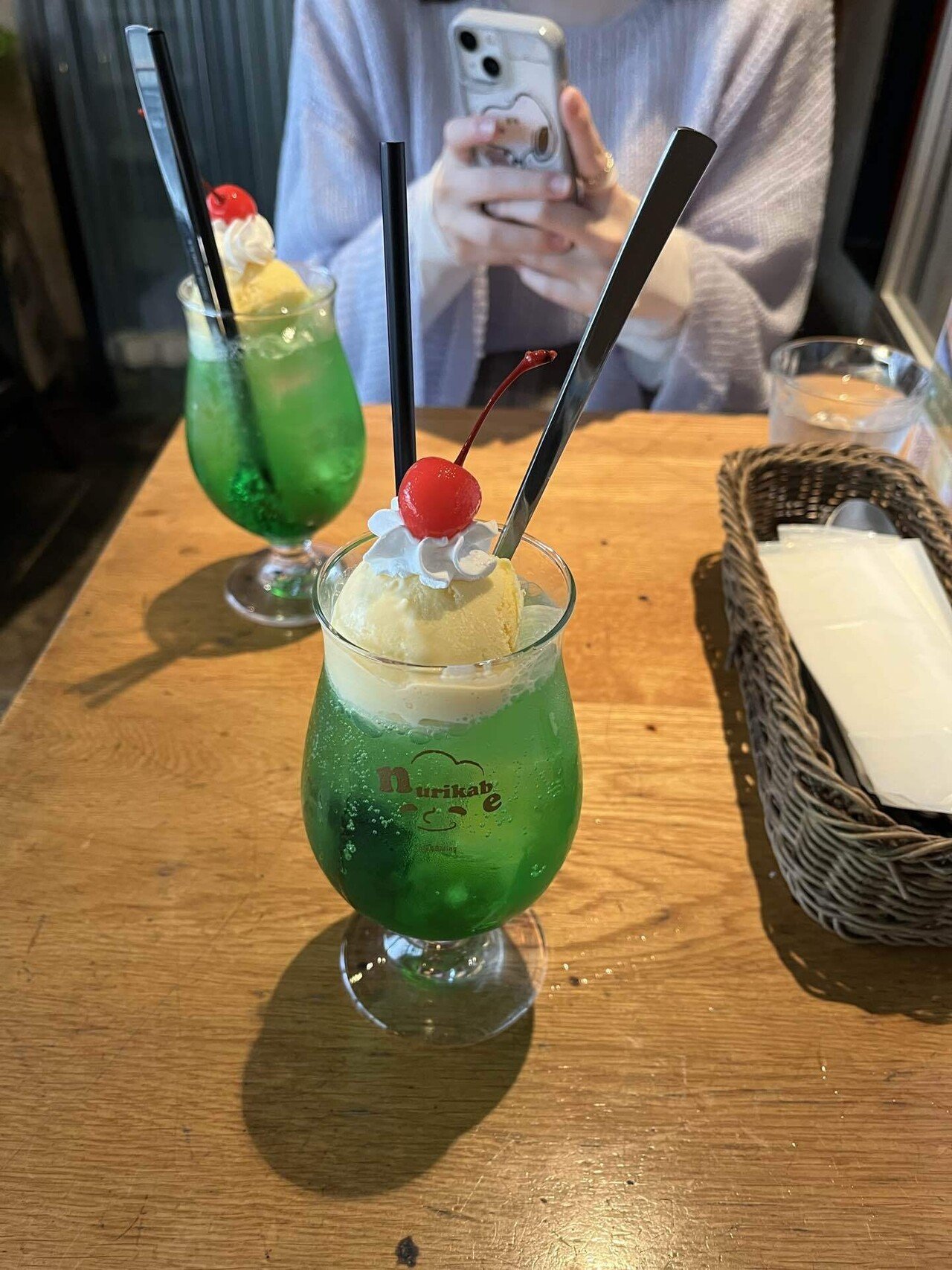 クリームソーダ【東京】｜ざわ(藍沢未羽)