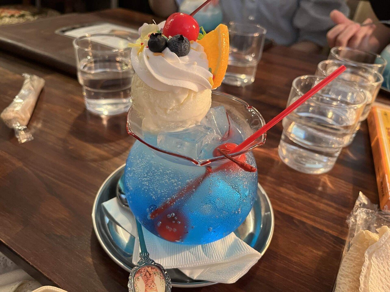 クリームソーダ【東京】｜ざわ(藍沢未羽)