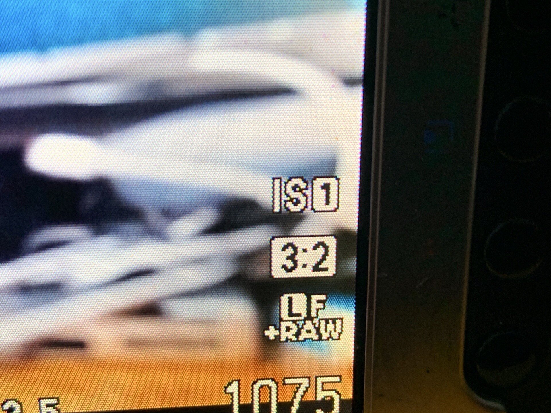 オリンパスM4/3の手ブレ補正エラーについて。電源を入れたときに機械的