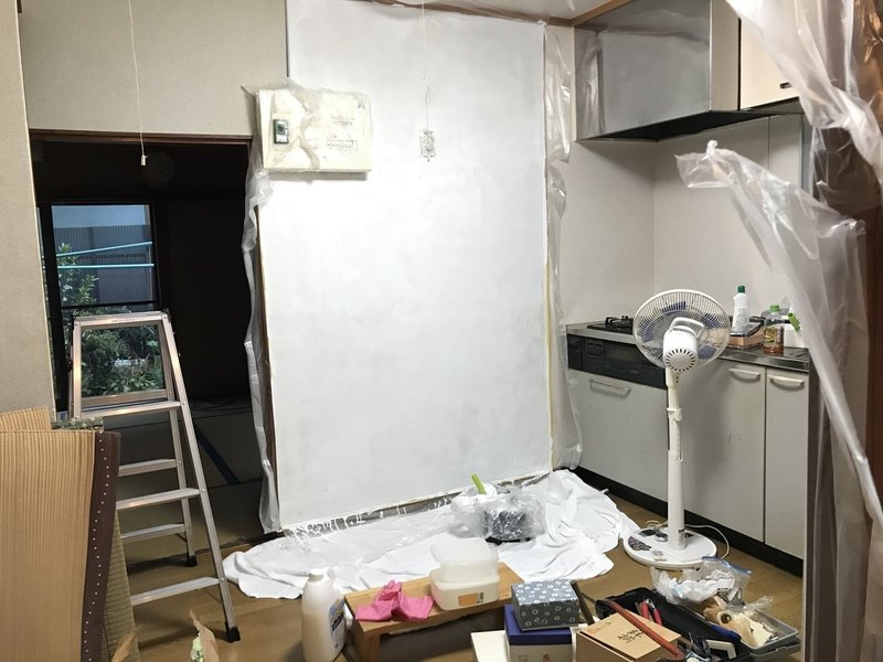 激安リフォーム計画をたてる 8 繊維壁にペンキ塗り 2度塗り するといい理由 素人ワーママdiy副業大家 ワーママ修行中 にこにこママ Note 激安リフォーム計画をたてる 8 繊維壁にペンキ塗り 2度塗り するといい理由 素人ワーママdiy副業大家 ワーママ修行中 にこにこママ Note