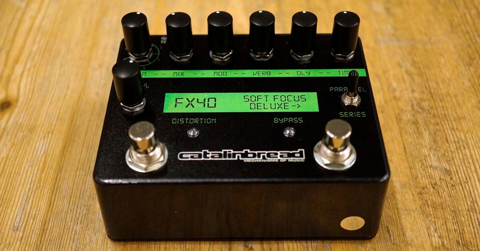 まさにシューゲイザーペダル！ディストーションも内蔵したCatalinbread