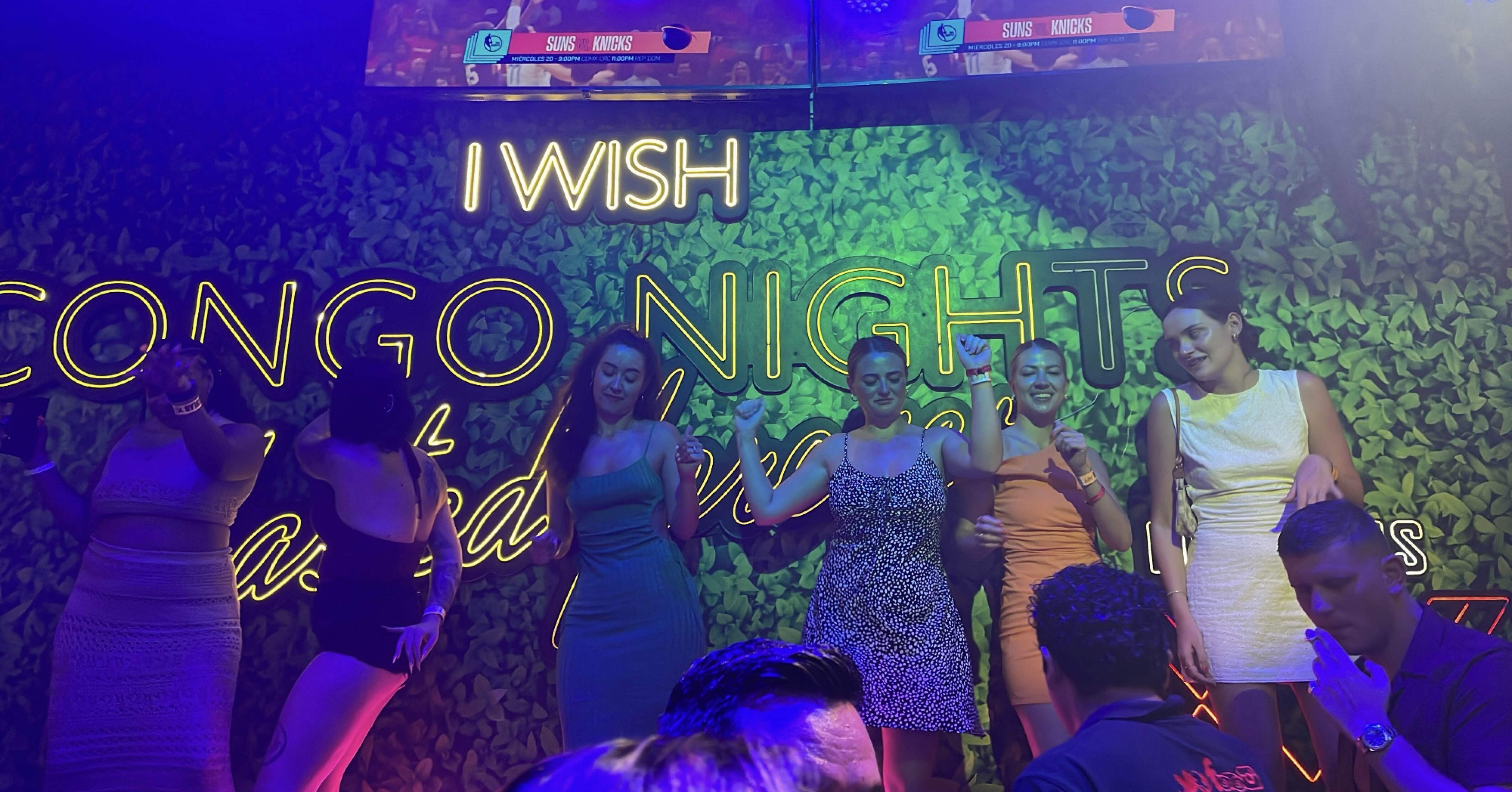 カンクン最大のナイトクラブで世界中のGirlsと踊り狂う｜Mana