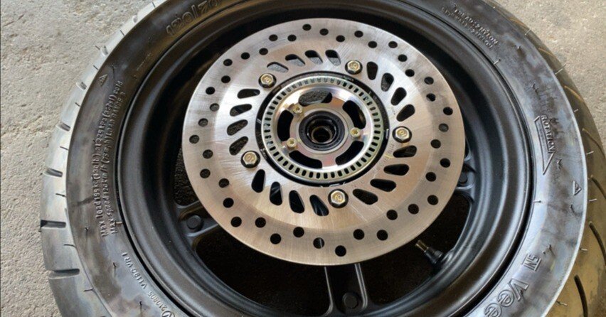 整備手帳】タイヤ交換 DUNLOP TT93GP アクスル系グリスアップ @ グロム