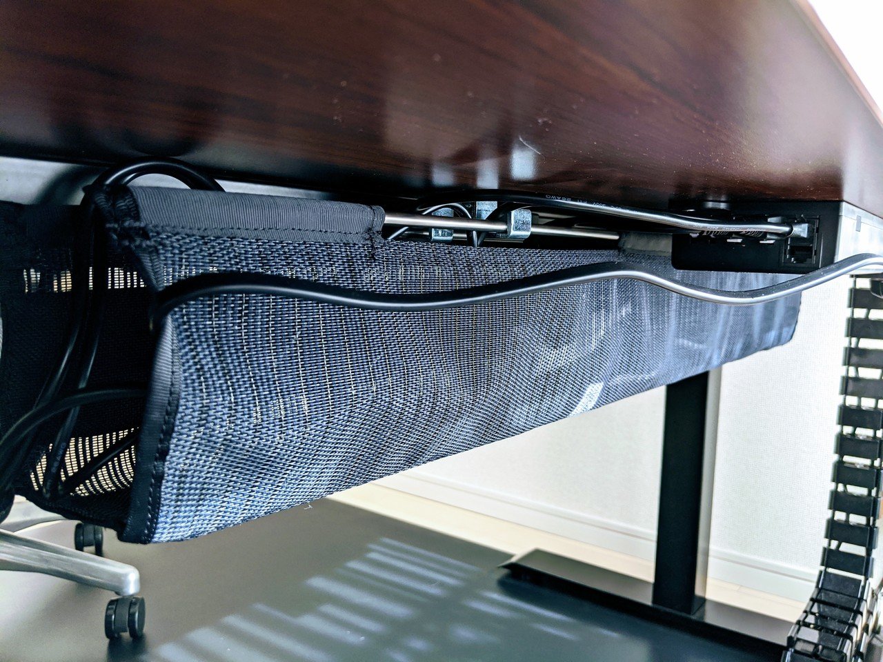 ケーブル1本だけの生産性最高なデスク環境をdiyなしで作った話 柿元 崇利 U Next Note ケーブル1本だけの生産性最高なデスク環境をdiyなしで作った話 柿元 崇利 U Next Note