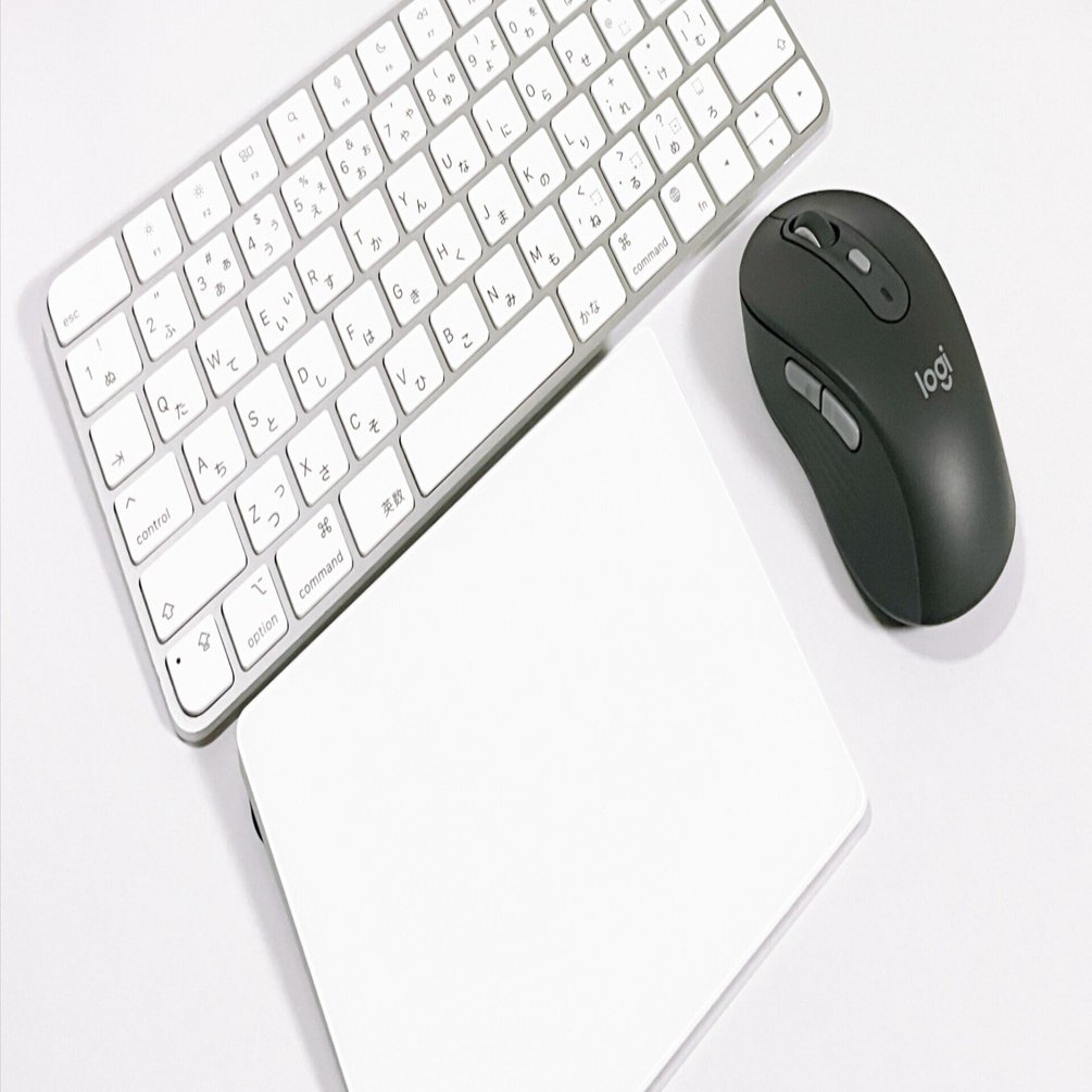 クラムシェル運用MacBook Air M3で使用中の「キーボード」「マウス