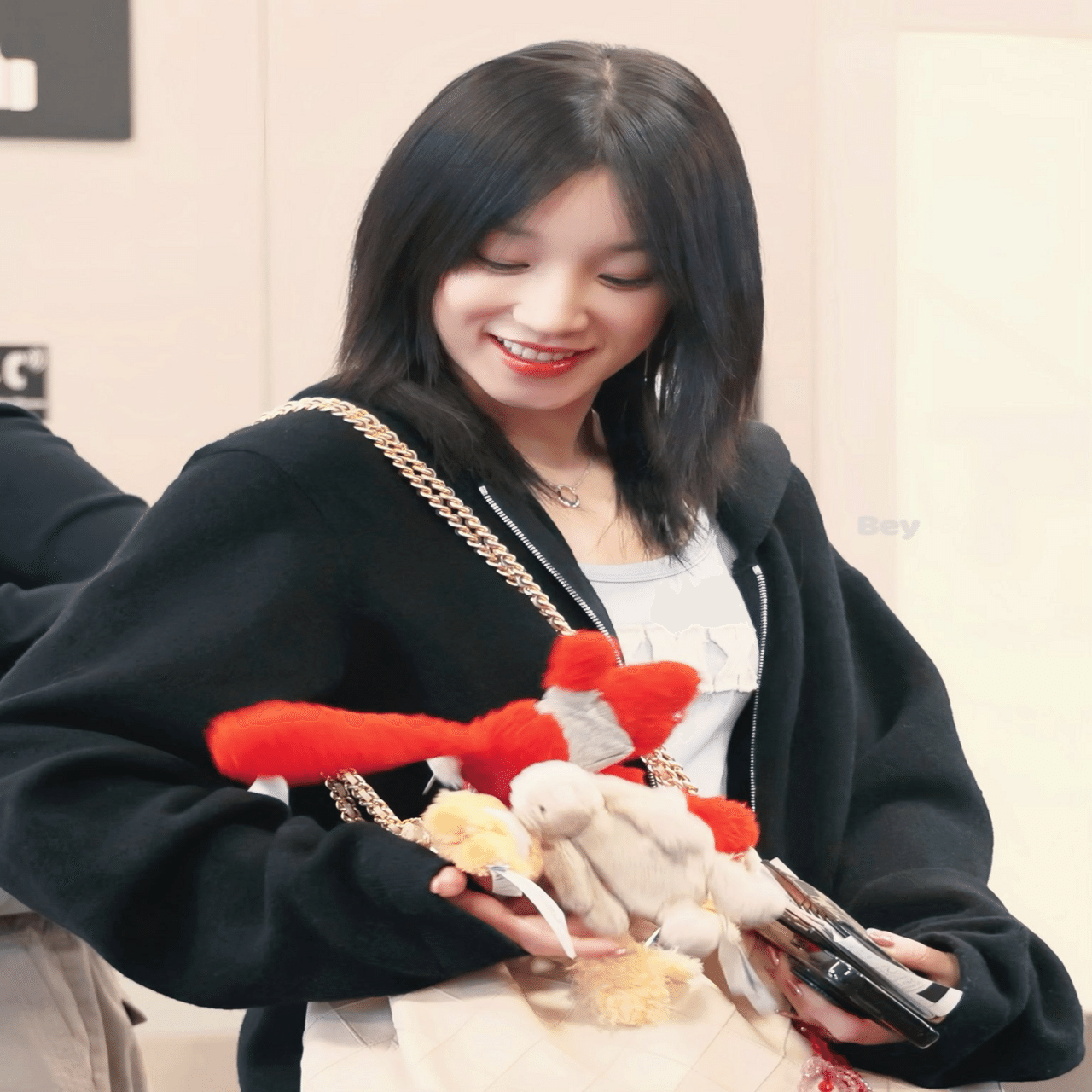 G)I-DLE ウギ、矛盾と豊かさ｜我輩はカモである