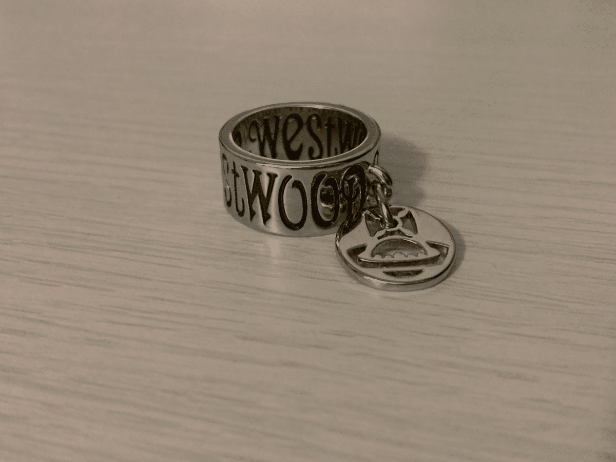 ここにきてVivienne。｜yano