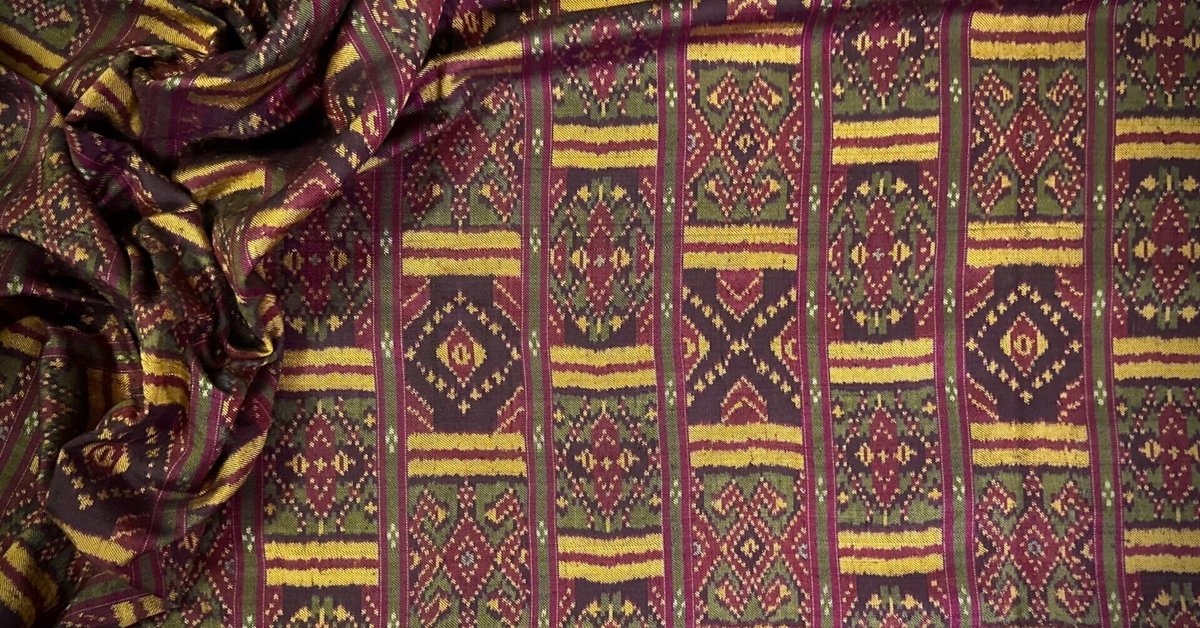 奇妙な雰囲気の絣｜IKTTクメール伝統織物