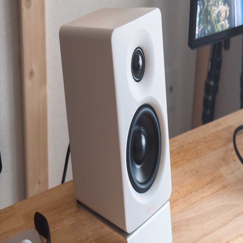 Edifier M60 レビュー｜小型で迫力あるサウンドを楽しめるデスクトップ