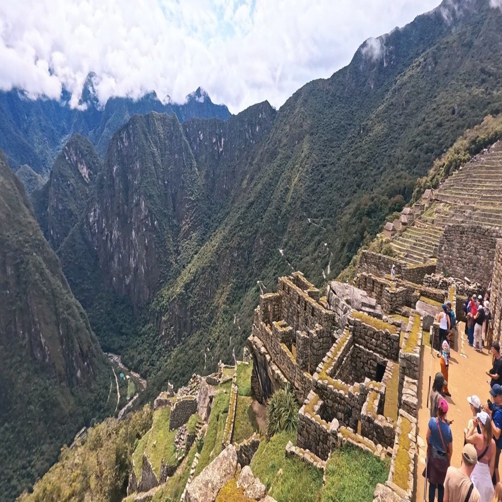 マチュピチュで大雨からの奇跡の景色！美食の街ペルー滞在【DAY171-176】｜