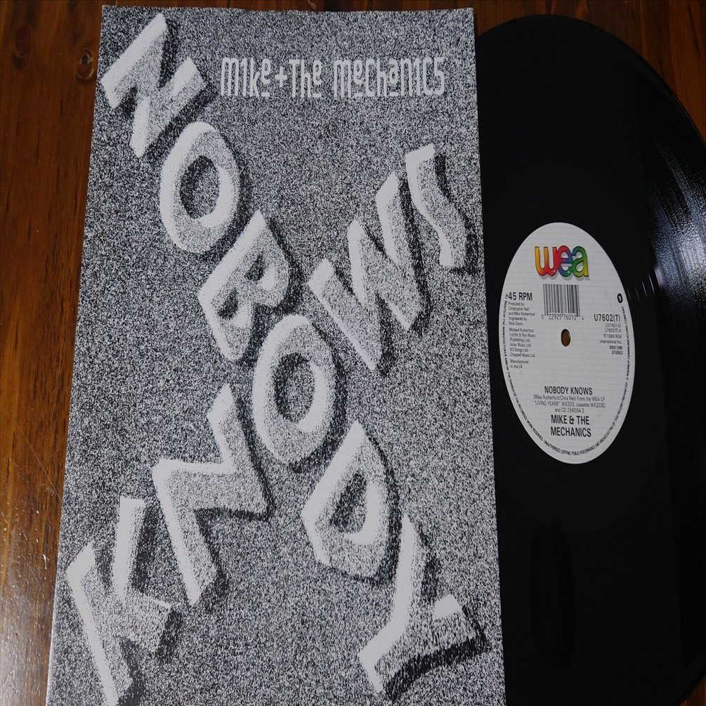 ハウス　12inchレコード約70枚まとめ売り Gingerbread House Doormat | Red & Green Doormat | Ruggable UK