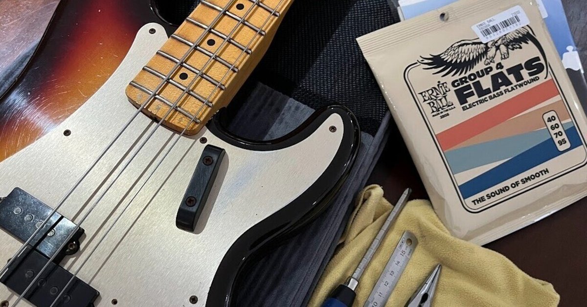 Charvel Refinement エレキベース シルバー フラットワウンド弦