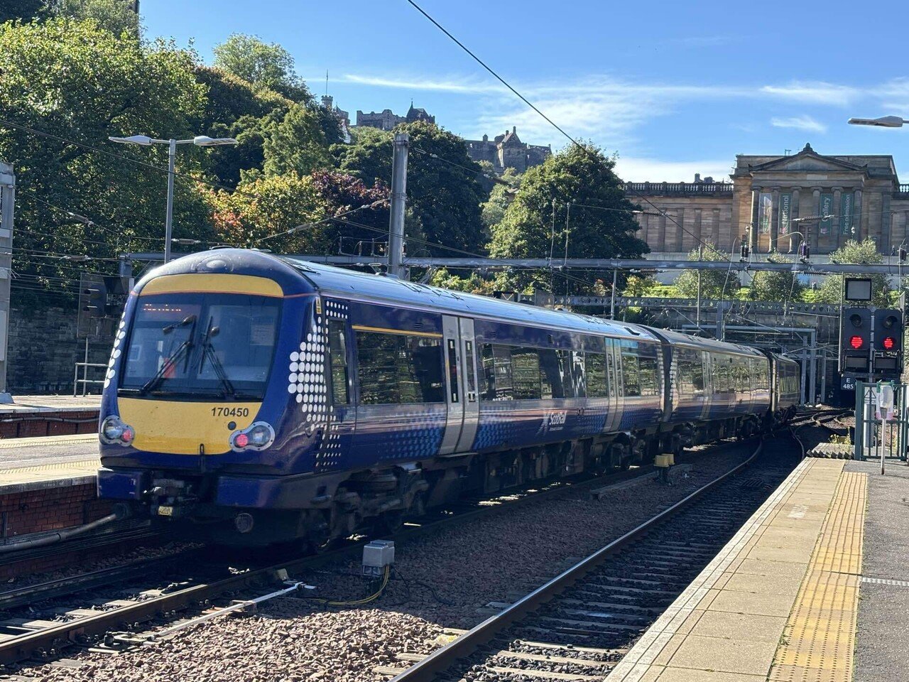 エディンバラの世界遺産フォース橋の真下に行く 英国滞在8日目 午後の