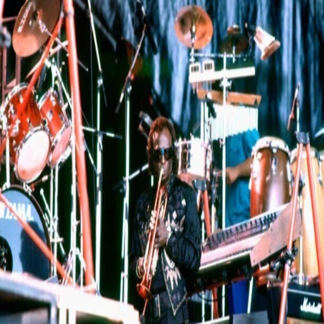 マイルス・デイビス】1987年のワールド・ツアーから初登場ライブ