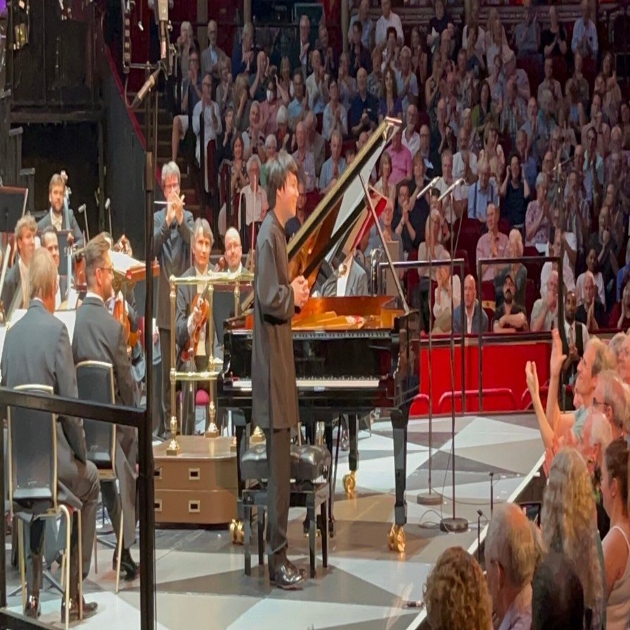 ピアニスト・藤田真央エッセイ #69〈ロンドンを熱狂の渦に――BBC