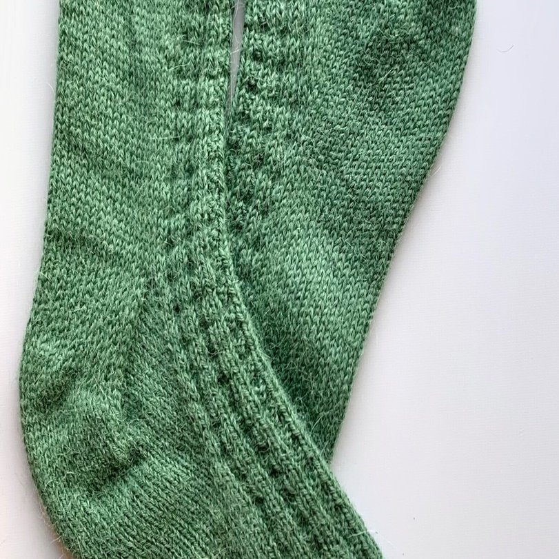 単色編みは模様入れるのが好き｜cotto mou/心躍る手編み靴下作家の備忘録