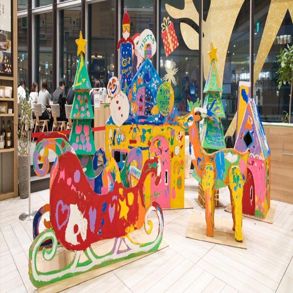 イベントレポ】11/16（土）ダンボールのクリスマス造形にペイント